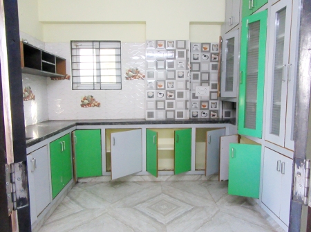 1441515184-1) Li Id 364 - Kitchen.JPG